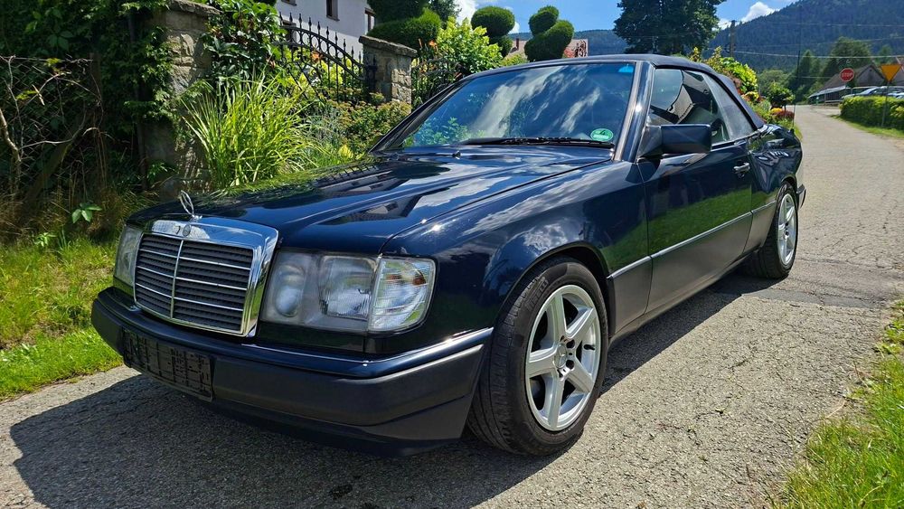 Mercedes-Benz Seria 300