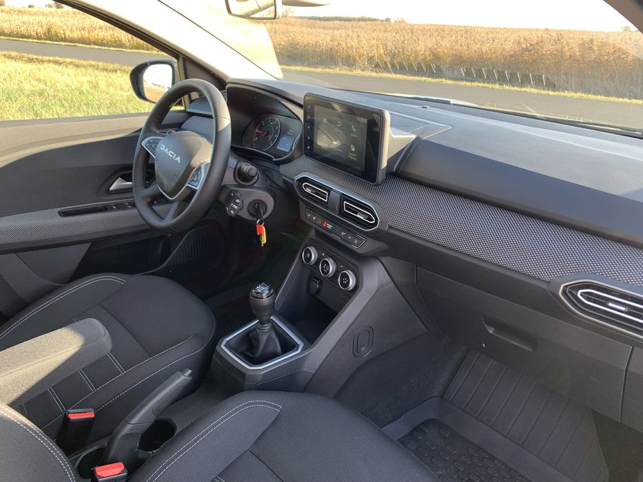 wynajem wypożyczenie samochodu wypożyczalnia samochodów 7 os auta aut