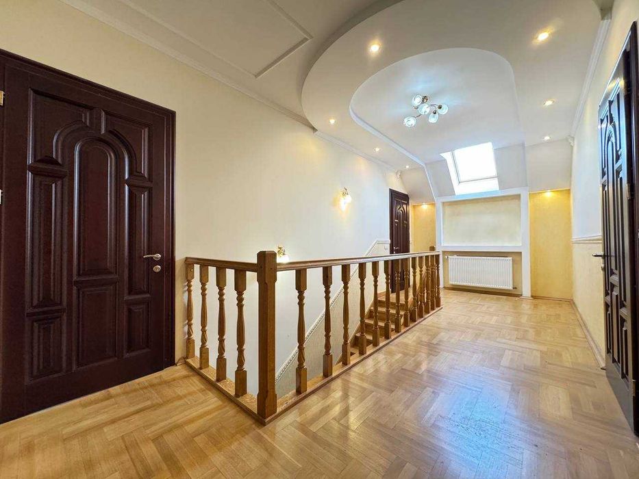 Продається Просторий Будинок з ремонтом, меблями