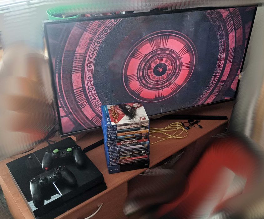 Konsola Sony Playstation 4 (zestaw)