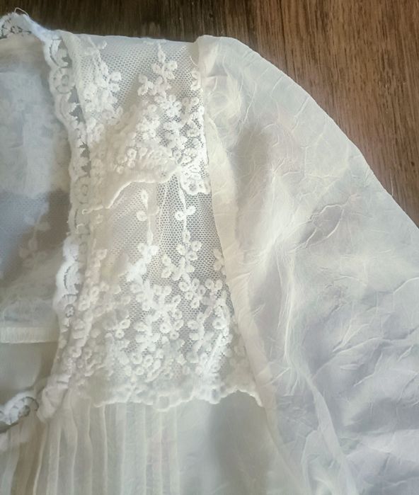 Sukienka koronkowa