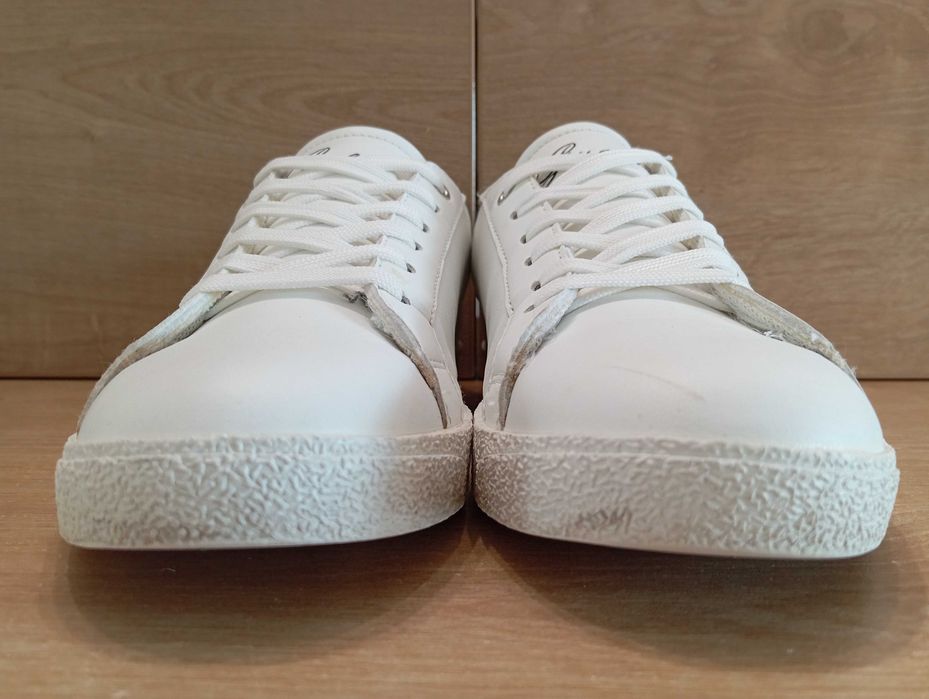 GUESS Sneakersy Damskie niskie Rozm. 38 /24,5 cm.