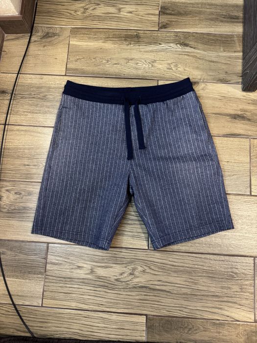 Шорти Colins . Чоловічі шорти . Розмір М