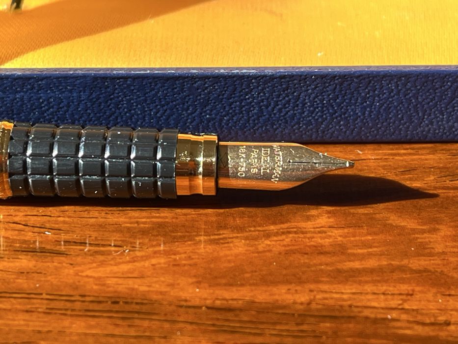 Caneta tinta permanente Waterman Exlusive 74 prata vintage.