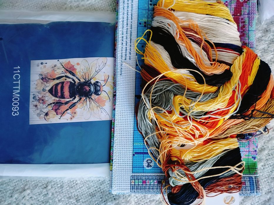 Komplet do haftu nowy