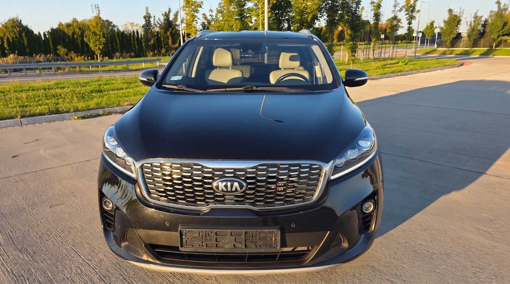 У продажі авто з ЄС Kia Sorento 2.0 CRDI L 2018 року.