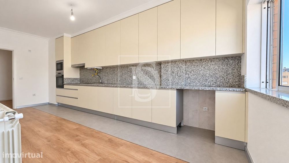 Apartamento T3 Venda em Nogueira, Fraião e Lamaçães,Braga