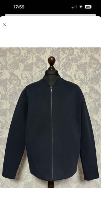 Мужской  бомбер COS