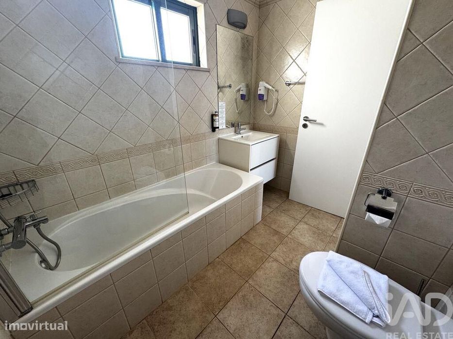 Apartamento em Estômbar e Parchal de 59,00 m2