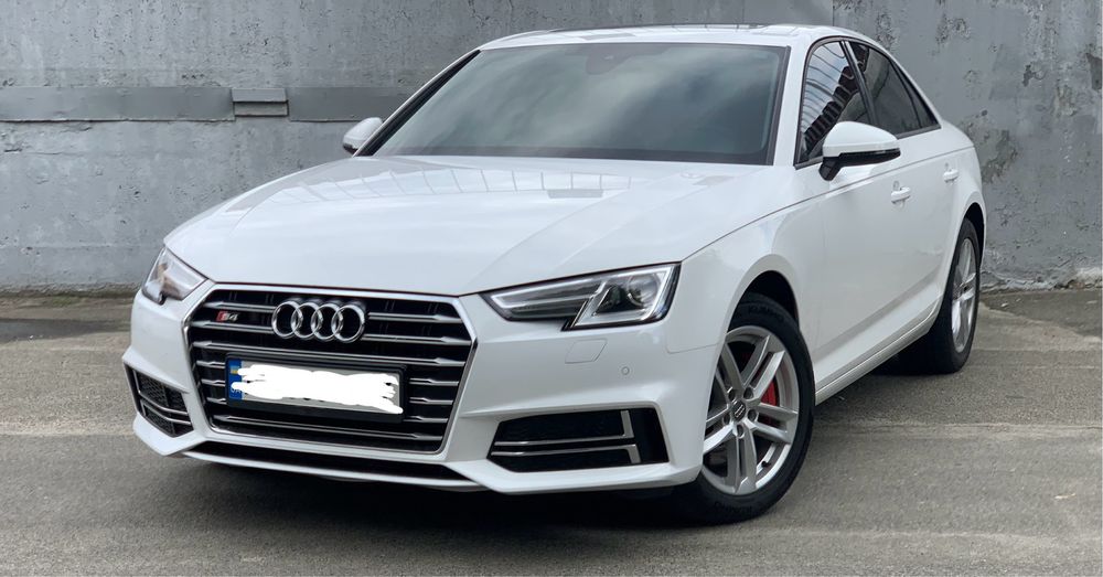Audi A4 2016 року