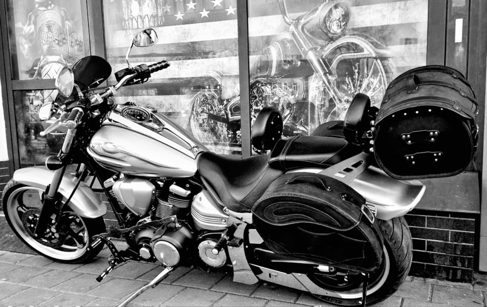 Yamaha raider sakwy stelaże