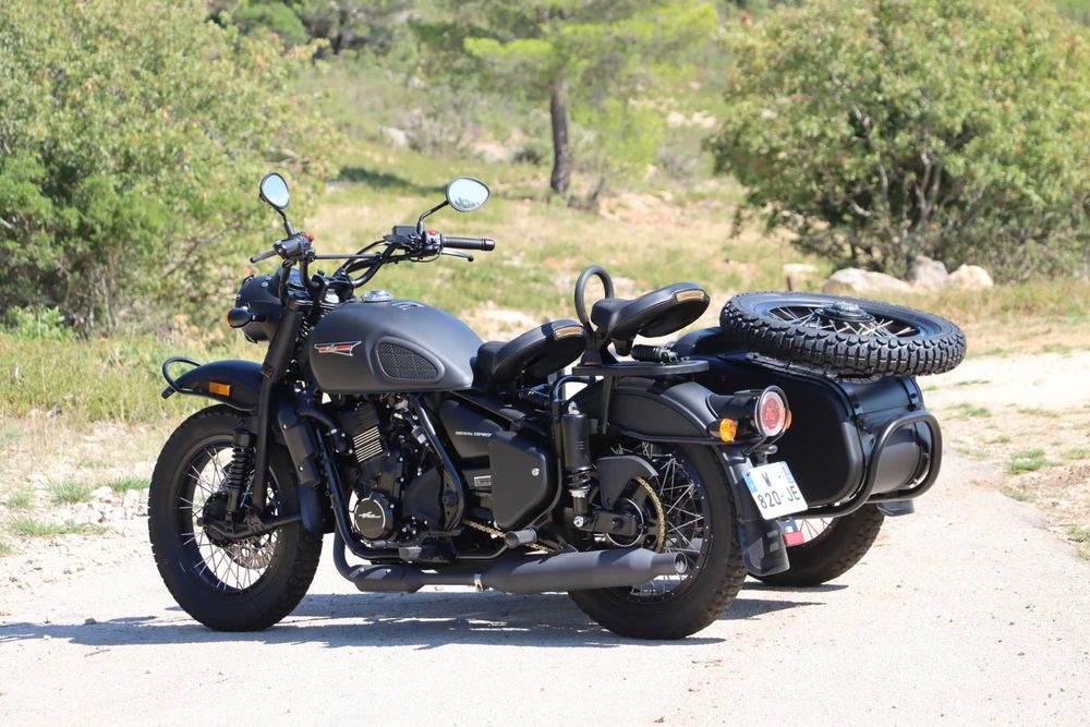 Chang Jiang CJ700 Siberian Express Sidecar