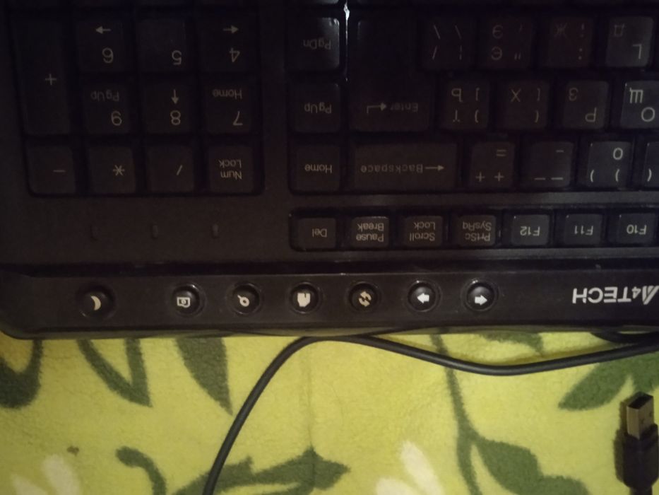 Продам Клавиатуру