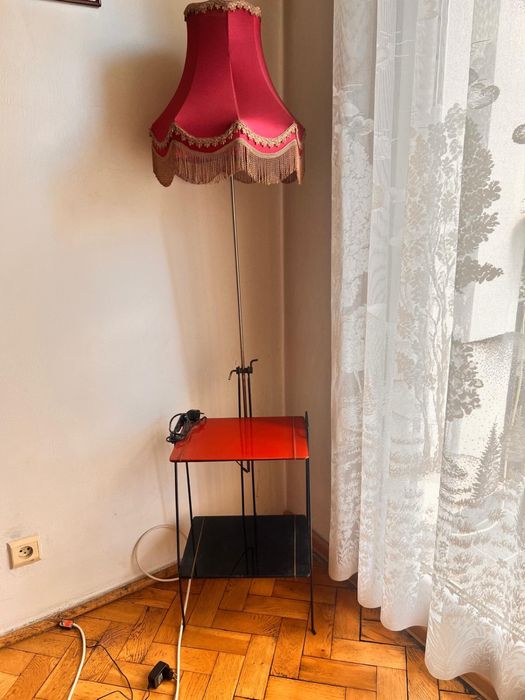Lampa i stolik z prl