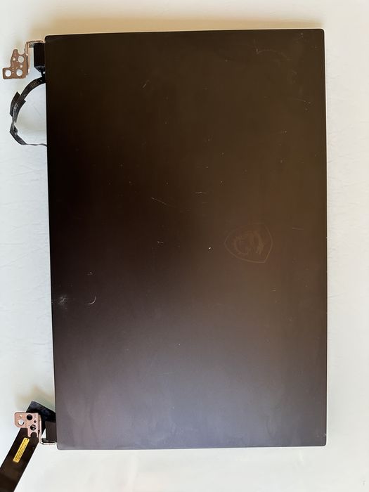 MSI  GS 66 Stealth klapa matrycy wraz z ekranem i taśmami