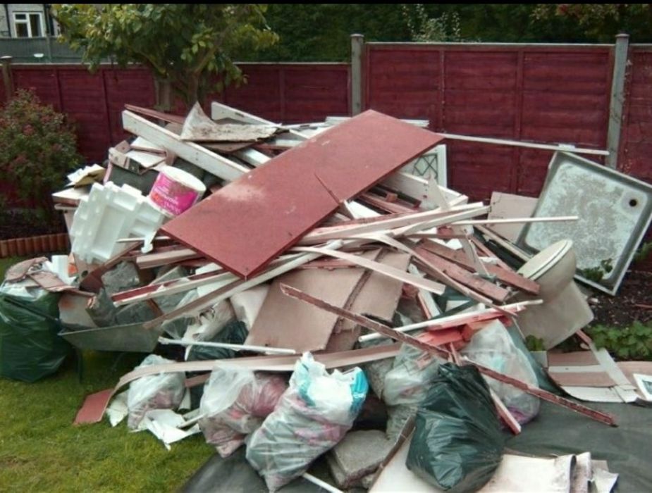 Вывоз мусора старой мебели , уборка територий
