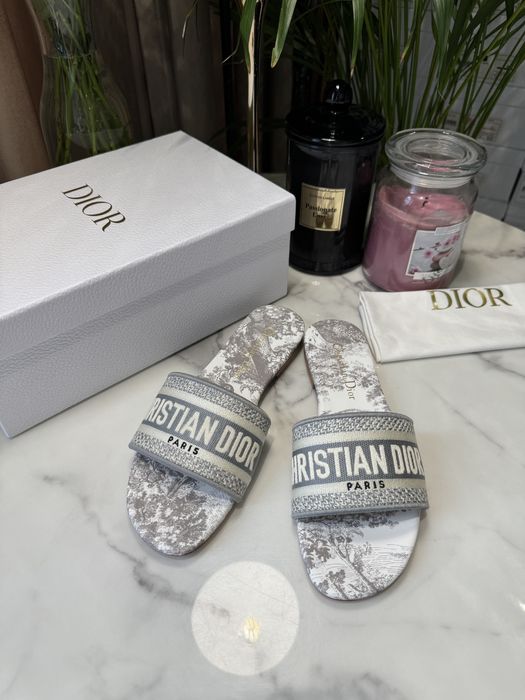 Klapki Dior Dway