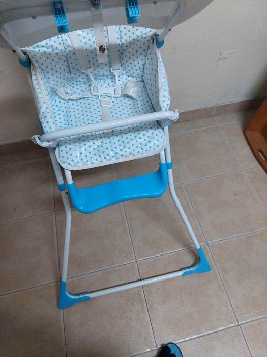 Cadeira de refeições criança