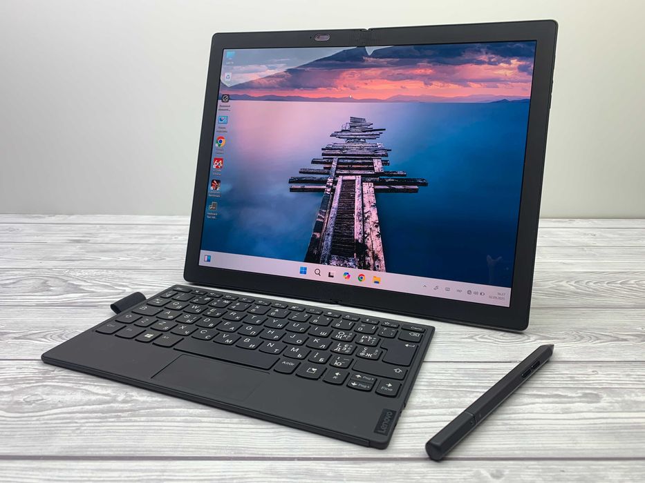 Lenovo ThinkPad X1 Fold G1 | 13.3" QHD+ Touch | i5 | 8GB | 512GB