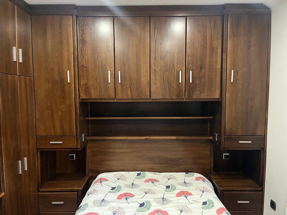 quarto com cama de casal