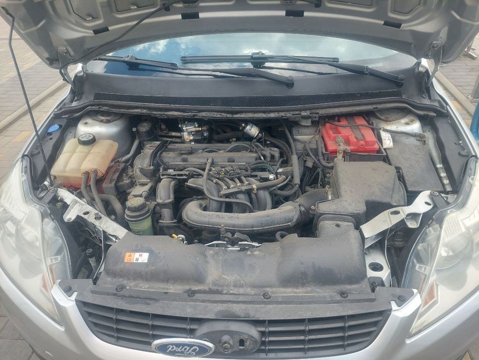 Форд Фокус 2011 рік 1.4 газ,бензин