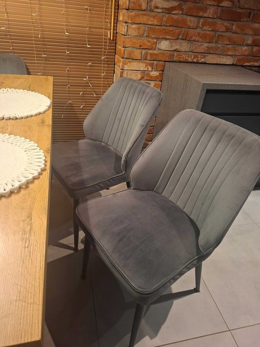 Komplet stylowych 6 krzeseł