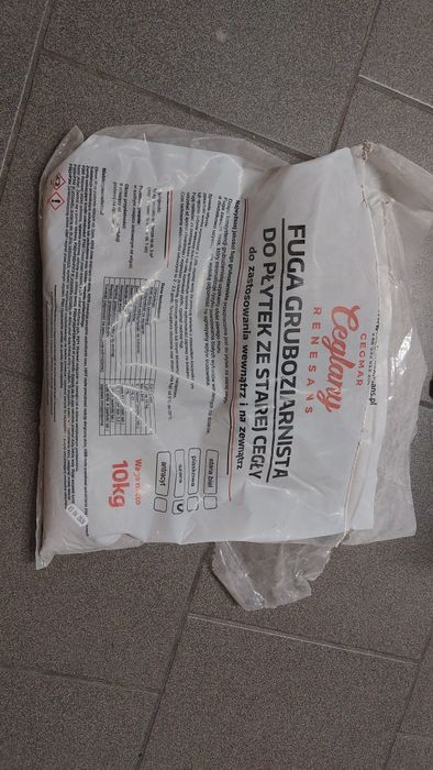 Fuga gruboziarnista do plytek że starej cegly szary