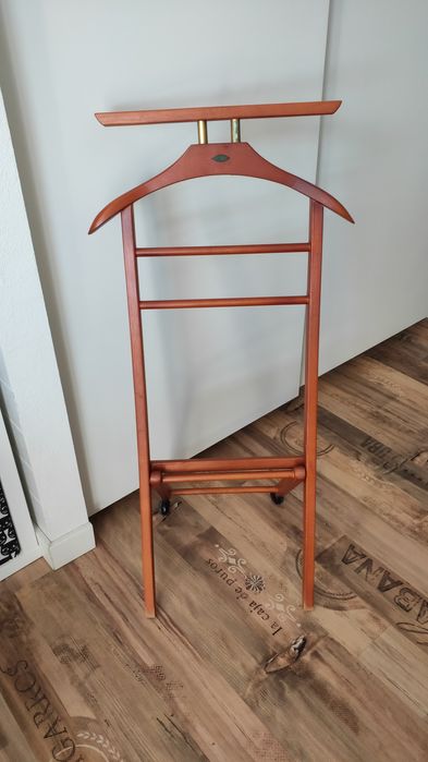 Stojak wieszak stojący na ubrania