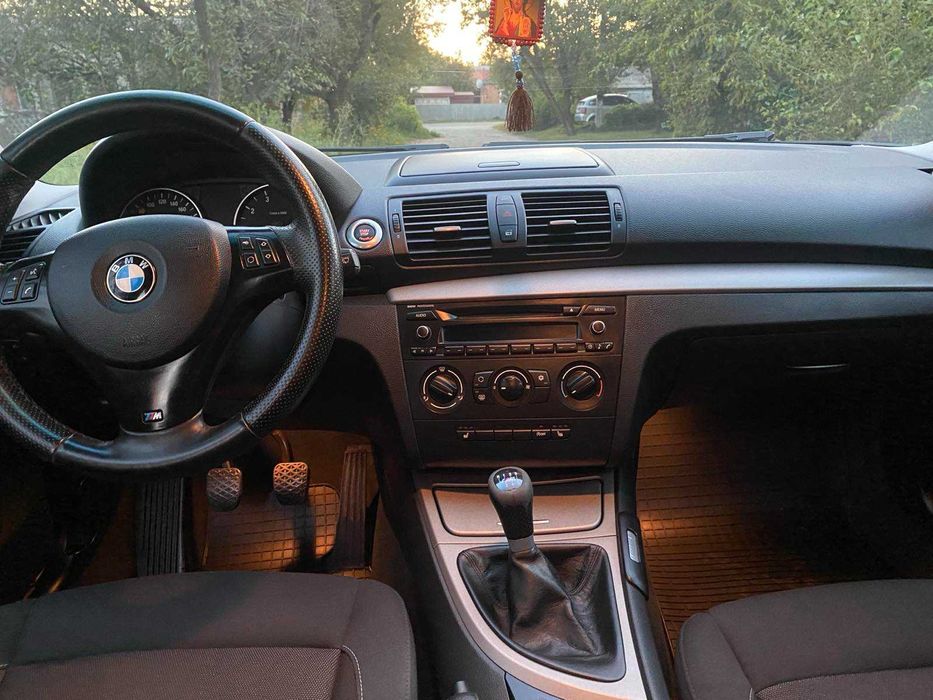 Продам BMW 1 Series 2008