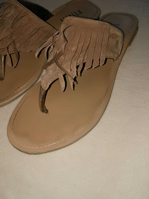 * * * * * NovoS Chinelos de franjas 38 * * * * *