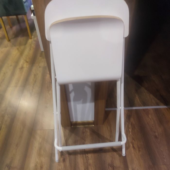 Krzesło hoker kuchenne / kosmetyczne