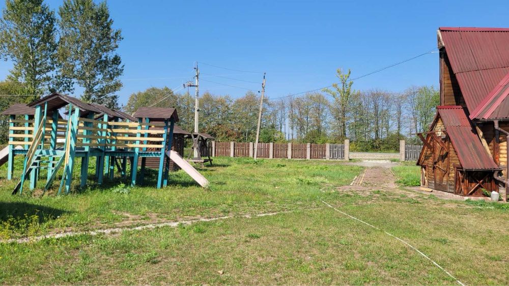 Колиба в напрямку Буковеля.