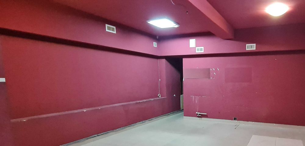 Продаж підвального приміщення. 250 кв.м, ріг Спаська/Соборна.