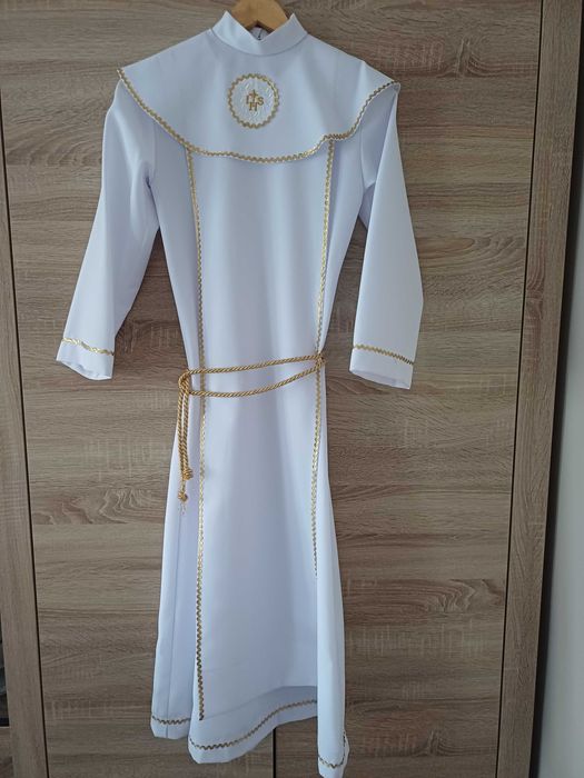 Alba klasyczna z pelerynką.