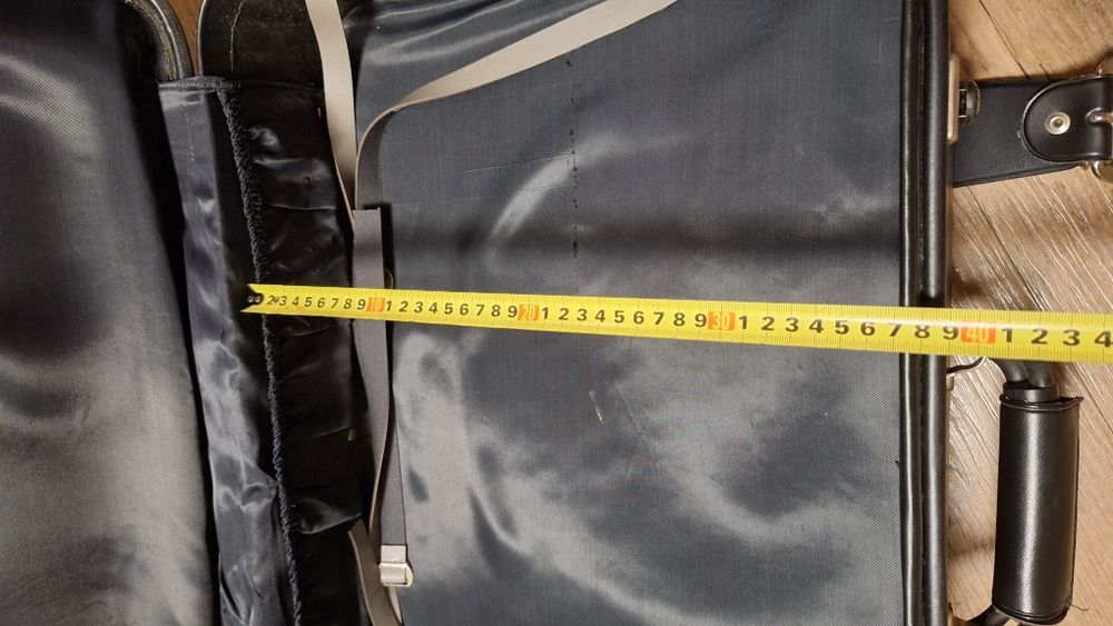 Чемодан великий.