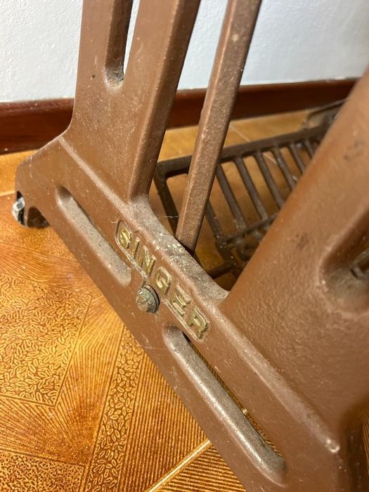 Máquina de costura singer