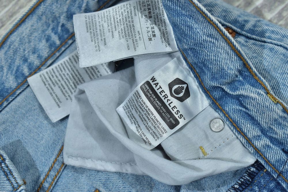 Levis 72693-0055 Ribcage Straight Damskie Spodnie Jeansy 30