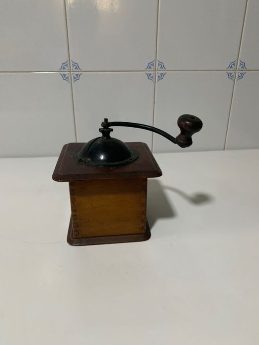 Antiguidades, peças decorativas em óptimo estado.