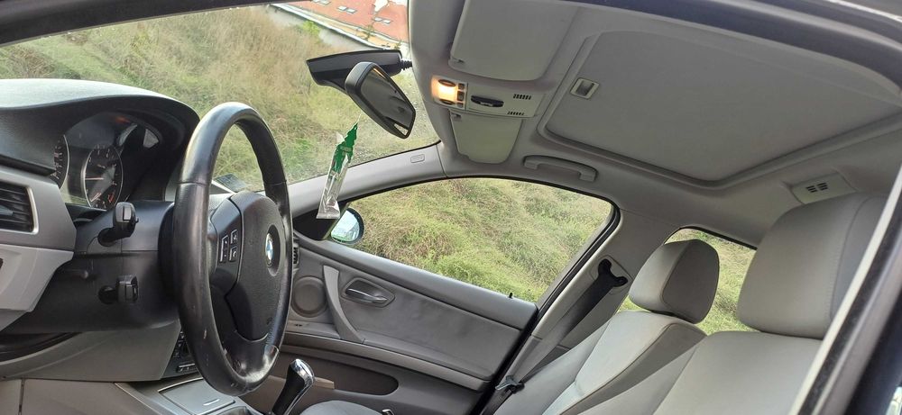 BMW E90 320i 150KM