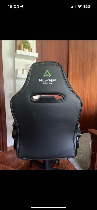 Cadeira gamer em ótimo estado