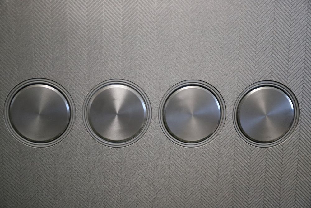 Samsung    GQ65QN800BT   65 дюймов