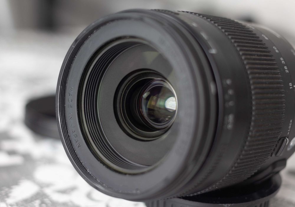 Sigma 18-200mm f/3.5-6.3 Macro (Canon EF-S)