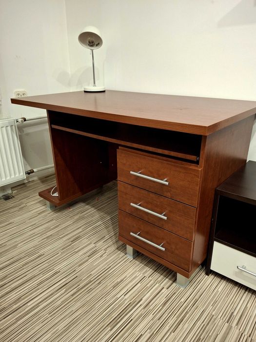 Biurko + krzesło do biurka stan jak nowe