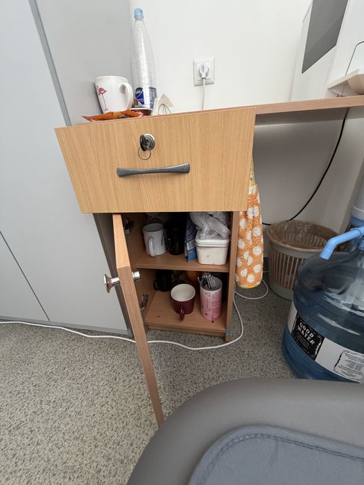 Стіл робочий / кухонний