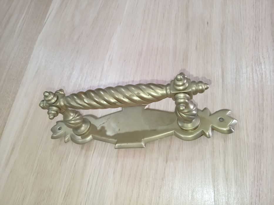 Puxador antigo para porta de entrada