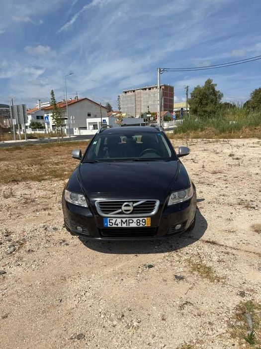 Volvo V50 R-Design de 2012 diesel é uma carrinha