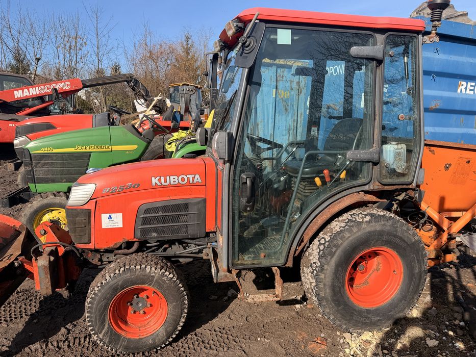 Kubota 33KM komunalny do odsnieżania ciagnik 40km/H L2351 B2530 maly wąski szybki Komfortowy Niezawodny komunalna