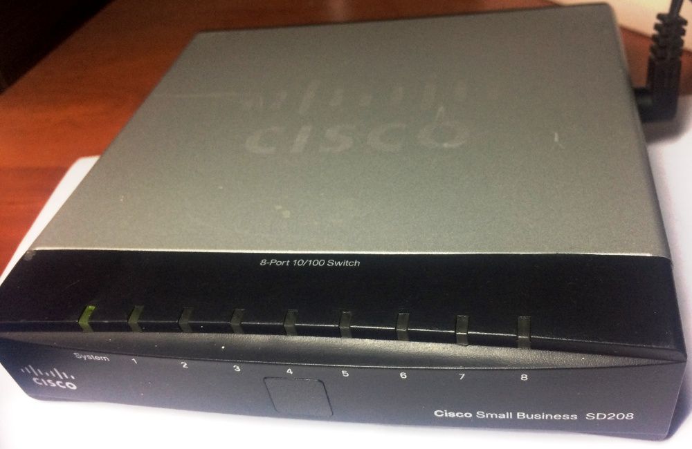 Комутатор мережевий Cisco SD208 (світч на 8 портів)