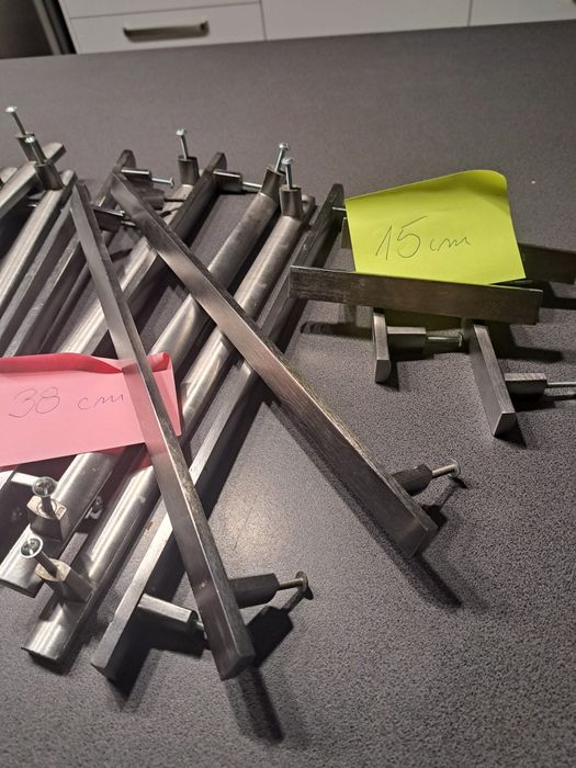 Uchwyty płaskie metalowe do  szafek kuchennych