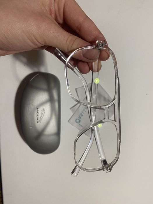 Прозорі компʼютерні окуляри